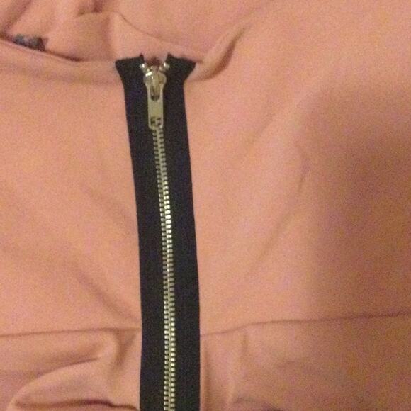 ONE SHOULDER RUFFLE BACK - Picture 6 of 11